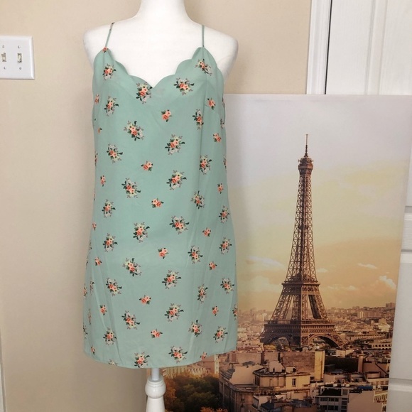 Trixxi Mini Scalloped Neckline Adjustable Straps - Picture 1 of 5